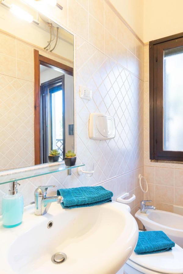 Fronte Mare Pinus Village 76 Санта Маргерита ди Пула Екстериор снимка